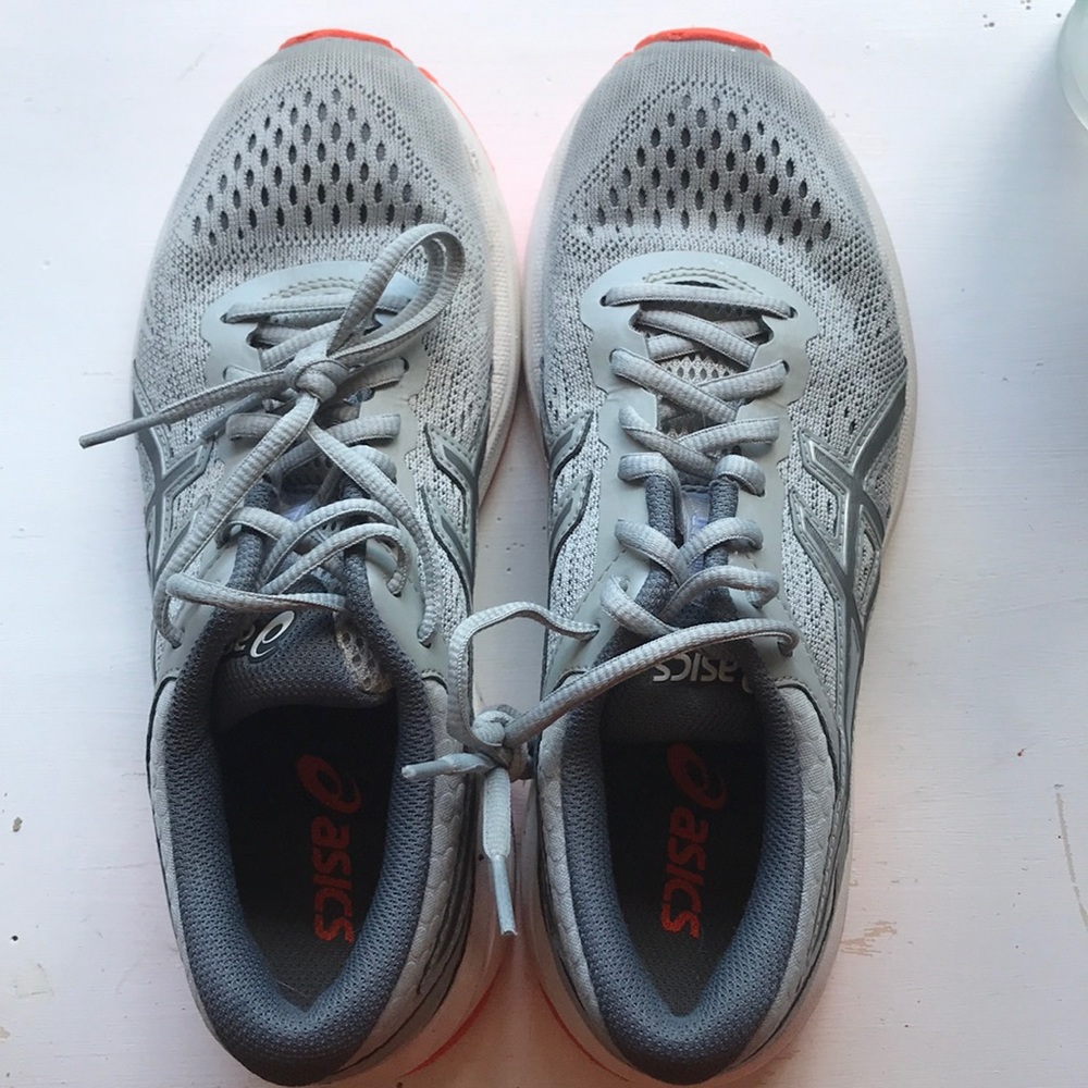 asic tennis shoes